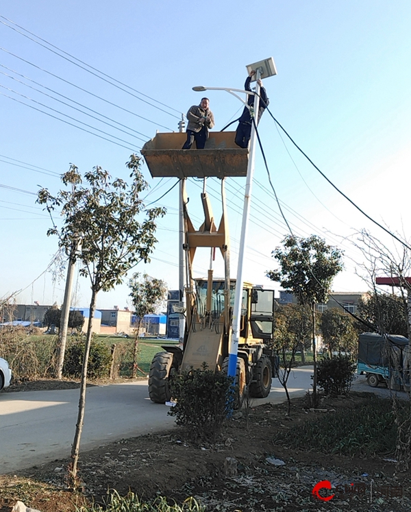 ​西平县人和乡：帮扶单位送温暖 干群齐心促振兴